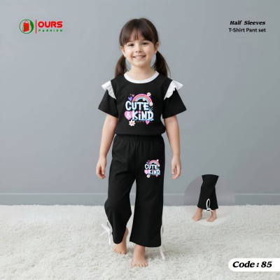 Cute kind design half sleeve t-shirt + pant set.