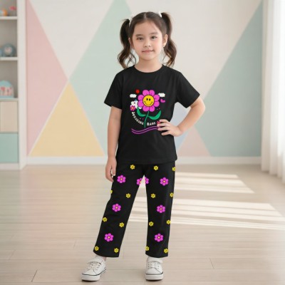 Flower design half sleeve t-shirt + pant set.