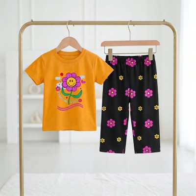 Flower design half sleeve t-shirt + pant set.