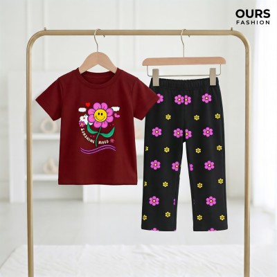 Flower design half sleeve t-shirt + pant set.